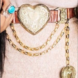 ISO Streets Ahead Heart Chain Belt